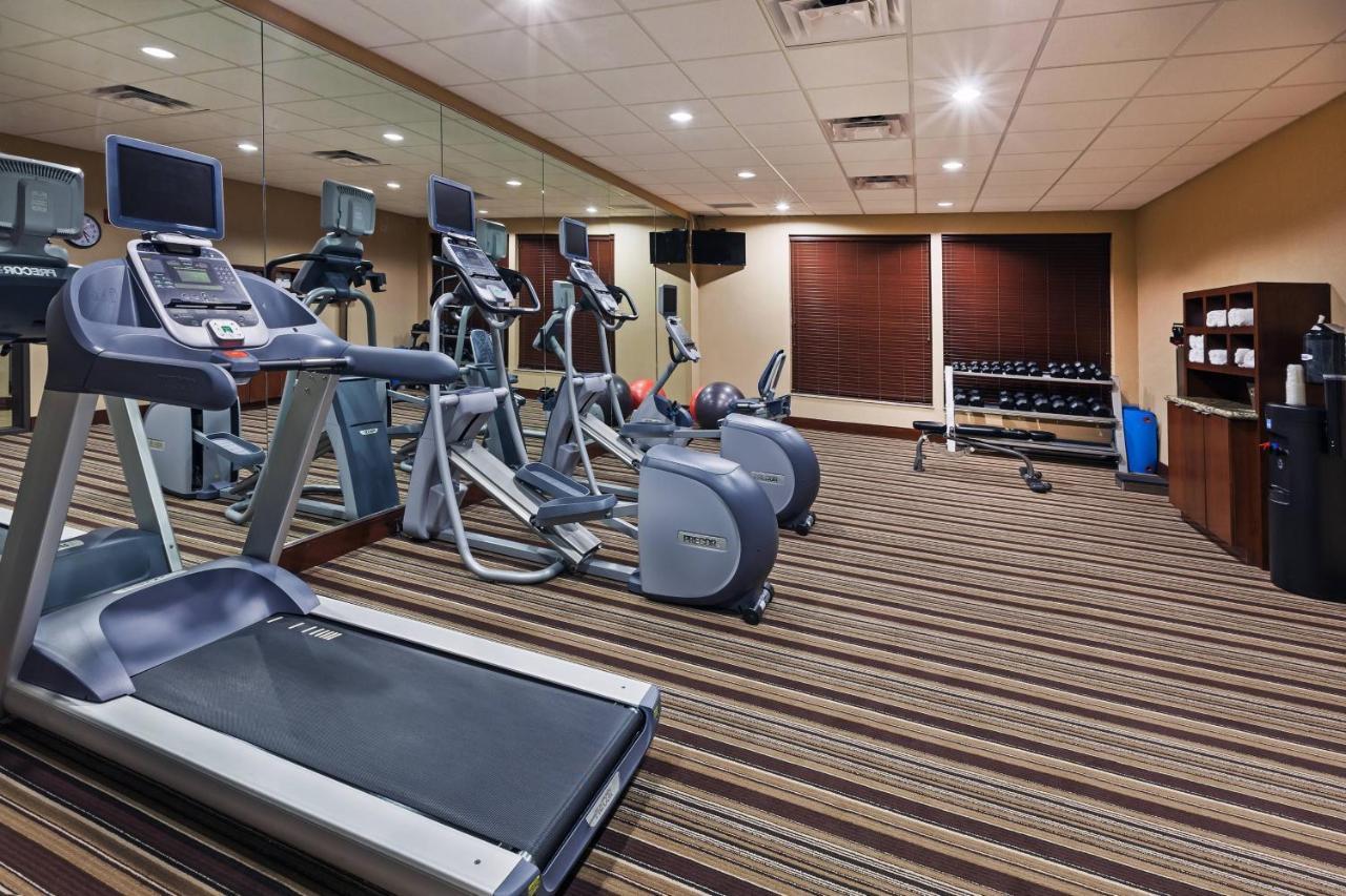 Courtyard By Marriott Odessa Hotel Buitenkant foto