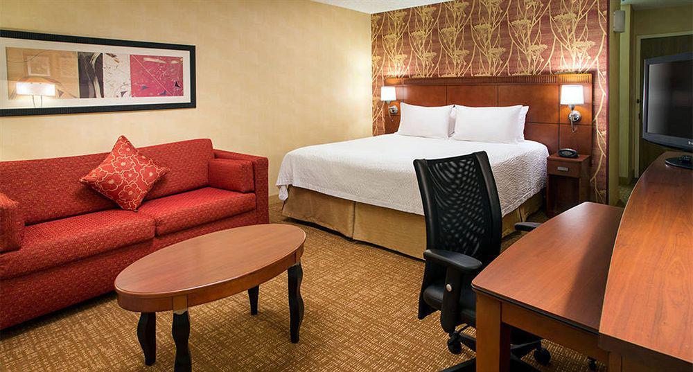 Courtyard By Marriott Odessa Hotel Buitenkant foto